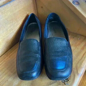 Trotters Genuine Leather Man Made Slip-ons